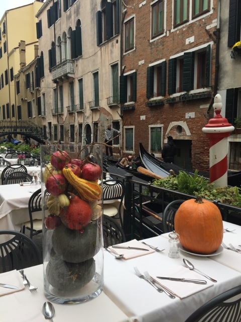 Table d'Halloween à Venise